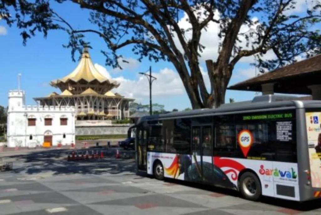 city tour bus kuching