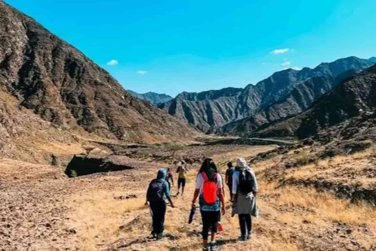 Trail Guide — Hiking Near Fujairah Routes, Distance & Tips